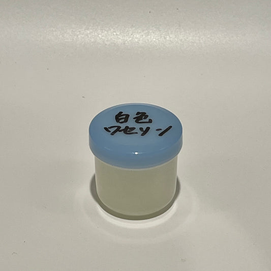 白色ワセリン（30ｇ）